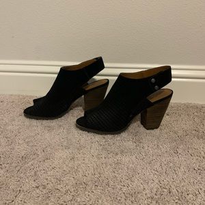 Vince Camuto open-toed shootie size 9